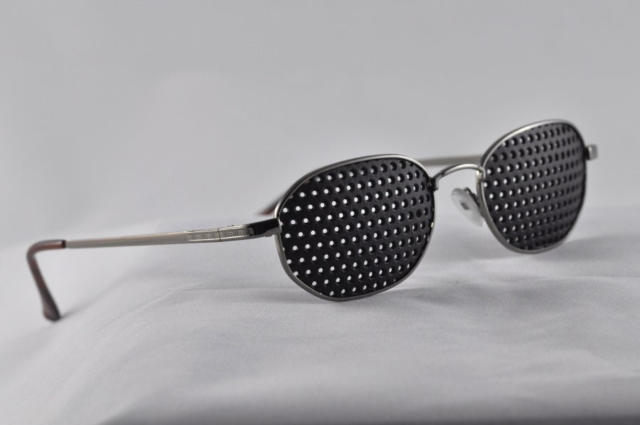Gafas Estenopeicas Metálicas